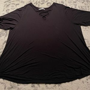 Cross-Cross Vneck Black top